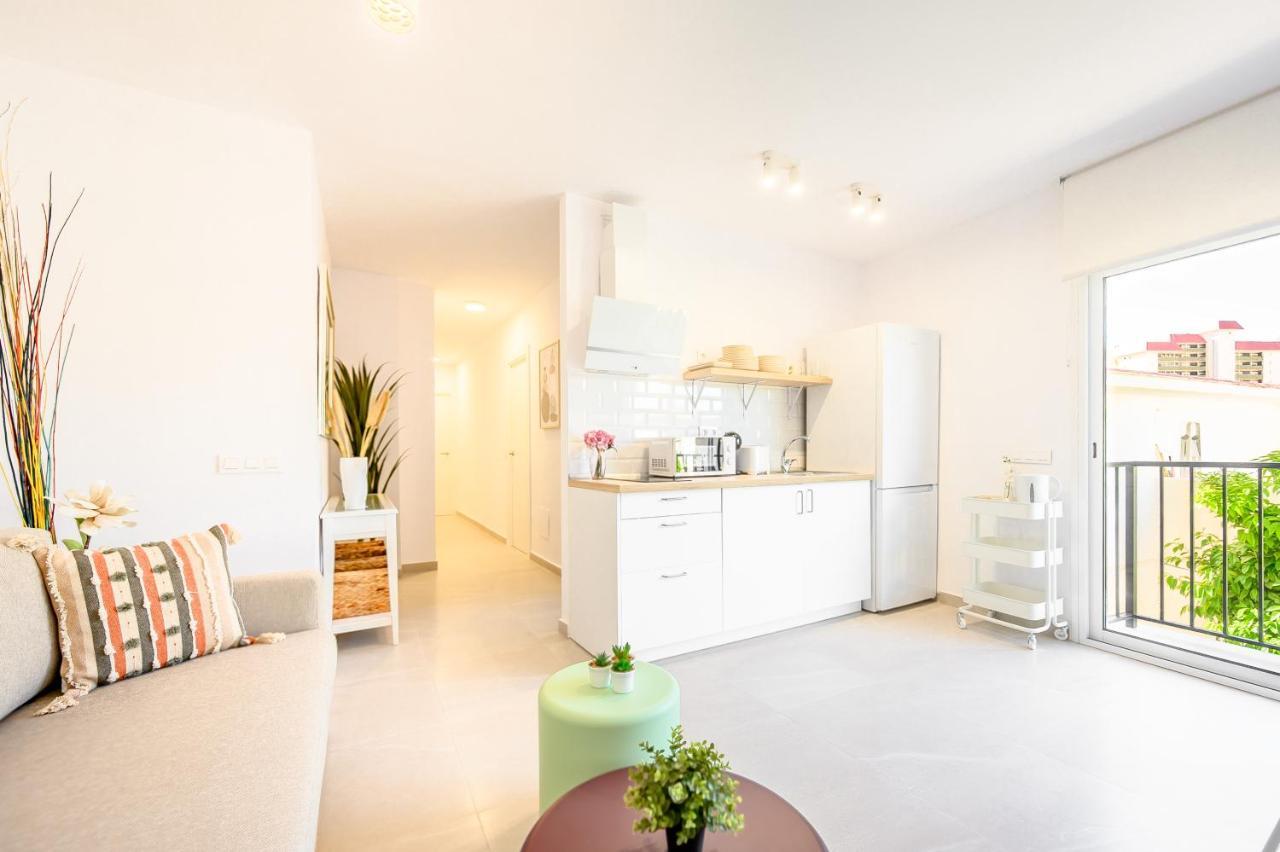 2 Bedroom, New, 1 Min To The Beach, City Center- Picasso By 10Tosea ฟูเอนฮิโรลา ภายนอก รูปภาพ