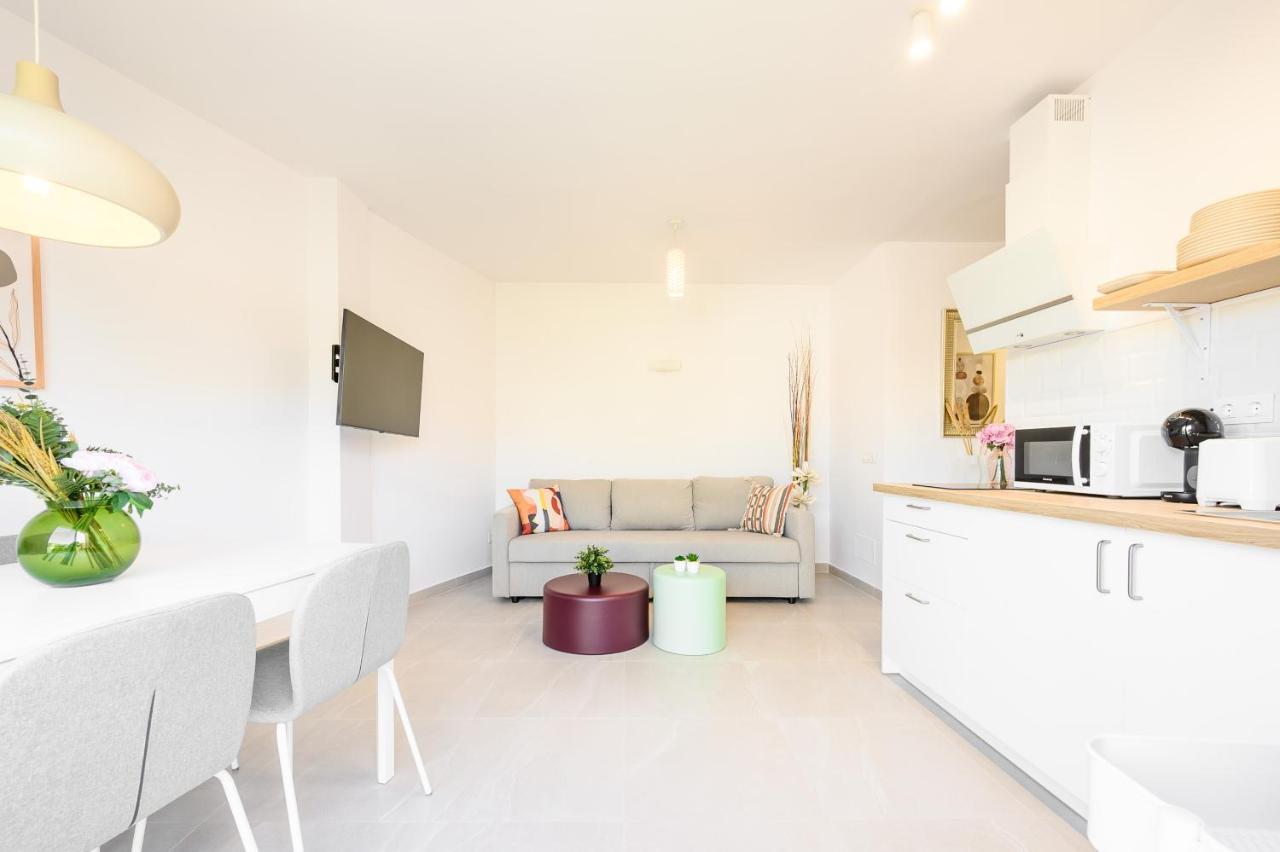 2 Bedroom, New, 1 Min To The Beach, City Center- Picasso By 10Tosea ฟูเอนฮิโรลา ภายนอก รูปภาพ