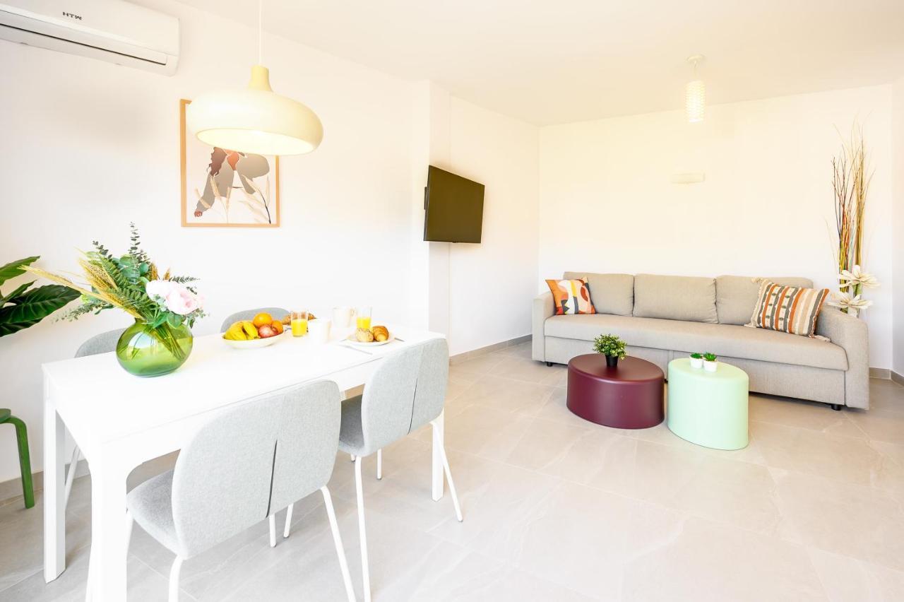 2 Bedroom, New, 1 Min To The Beach, City Center- Picasso By 10Tosea ฟูเอนฮิโรลา ภายนอก รูปภาพ